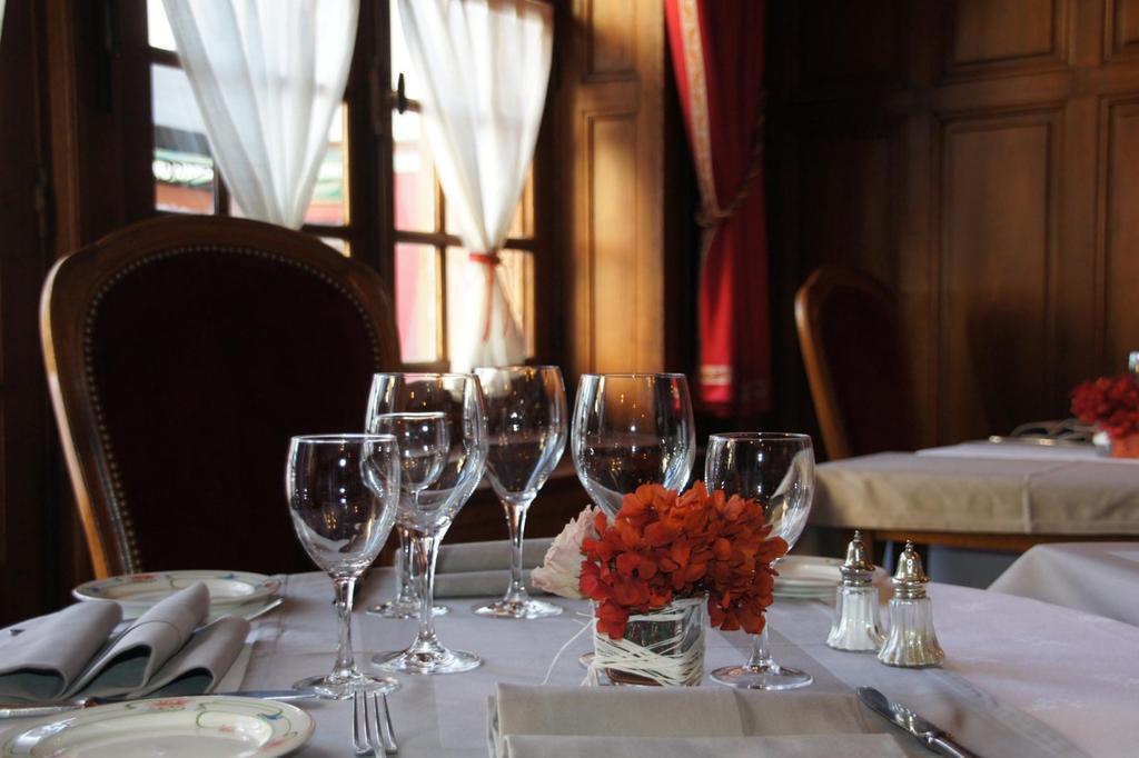 Relais Des Trois Chateaux Hotel-Restaurant - Teritoria Кур-Шеверни Екстериор снимка