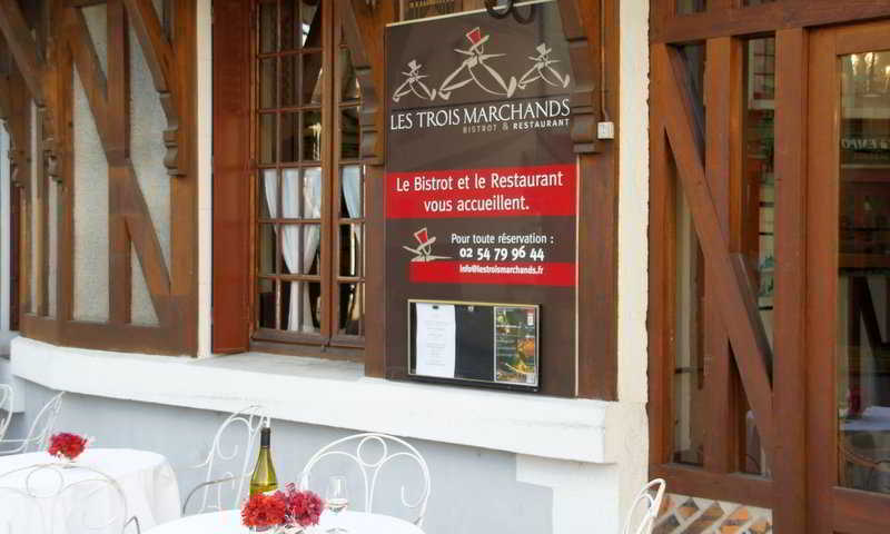 Relais Des Trois Chateaux Hotel-Restaurant - Teritoria Кур-Шеверни Екстериор снимка