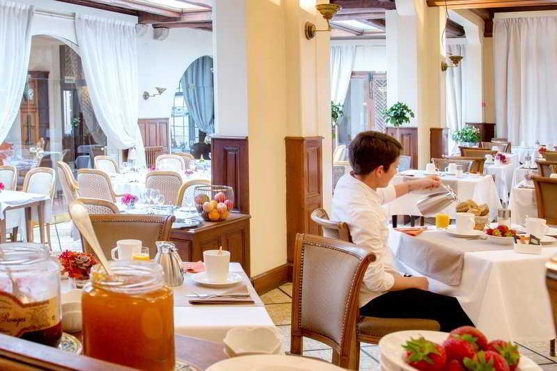 Relais Des Trois Chateaux Hotel-Restaurant - Teritoria Кур-Шеверни Екстериор снимка